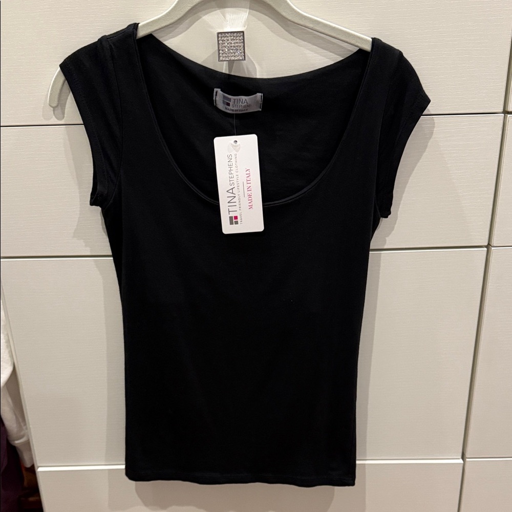 TINA Stephen’s Women's Essential Black Short Sleeve Tee